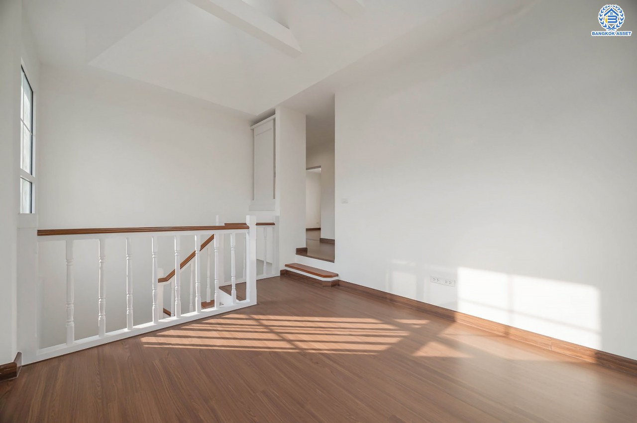 บ้านมือสองตกแต่งใหม่ แบรนด์ LH โครงการ ชัยพฤกษ์ บางบัวทอง หลังใหญ่ เนื้อที่ 94.2 ตร.ว. ฟังก์ชัน 3 ห้องนอน 3 ห้องน้ำ จอดรถได้ 4 คัน พร้อม Facilities ครบครัน บนทำเลเดินทางสะดวก ติดถนนบางกรวย-ไทรน้อย ใกล้เซ็นทรัลเวสต์เกต และรถไฟฟ้าสายสีม่วง "สถานีบางพลู"...